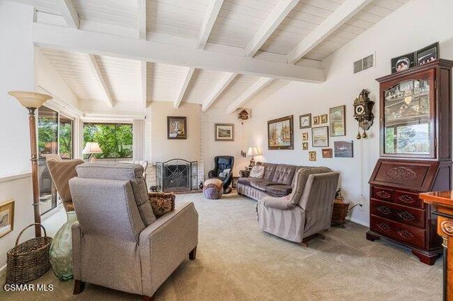 784 N Woodlawn Drive, Thousand Oaks, CA 91360