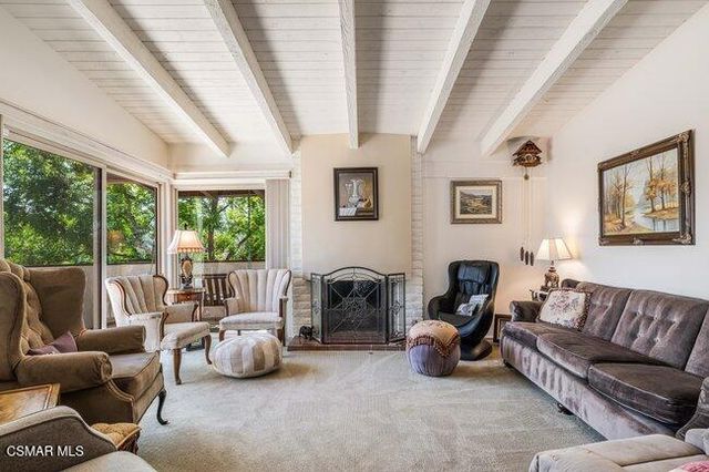 784 N Woodlawn Drive, Thousand Oaks, CA 91360