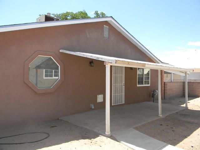 6116 Cloudcroft Road NW, Albuquerque, NM 87105