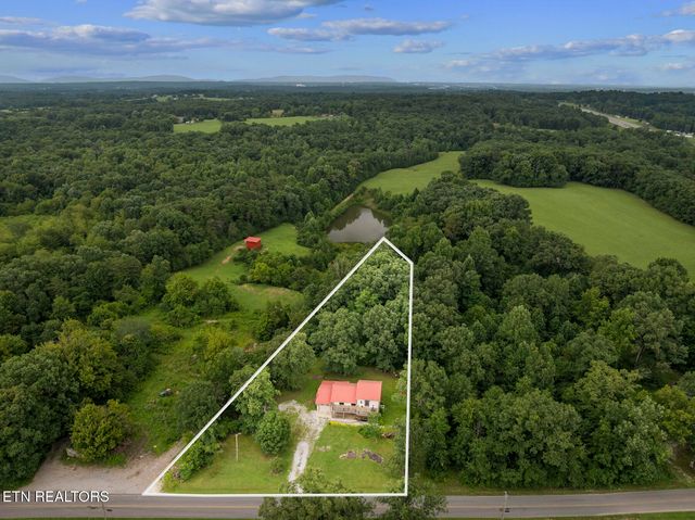 442 Bowman Loop, Crossville, TN 38571