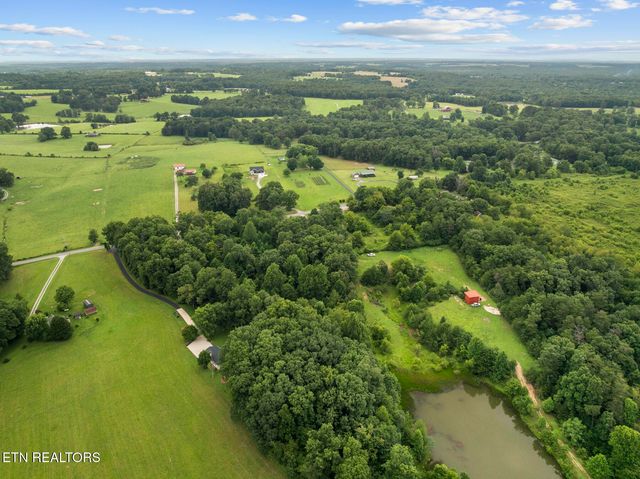 442 Bowman Loop, Crossville, TN 38571