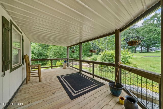 442 Bowman Loop, Crossville, TN 38571