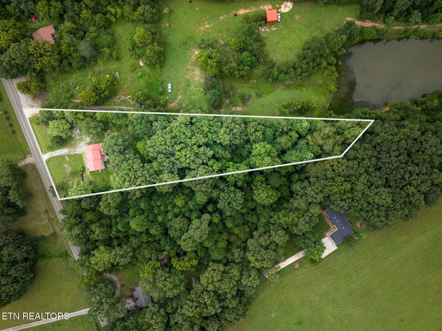 442 Bowman Loop, Crossville, TN 38571