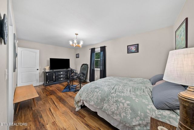 442 Bowman Loop, Crossville, TN 38571