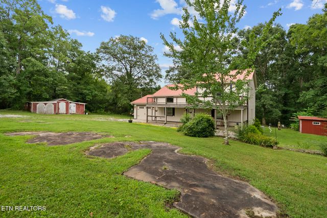 442 Bowman Loop, Crossville, TN 38571