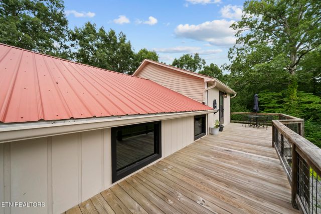 442 Bowman Loop, Crossville, TN 38571