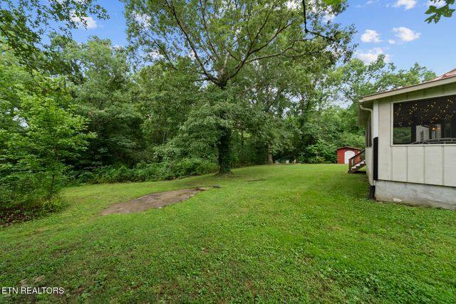 442 Bowman Loop, Crossville, TN 38571