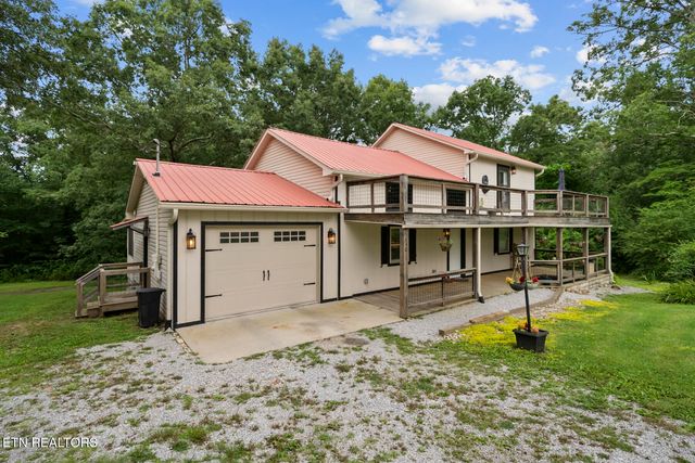 442 Bowman Loop, Crossville, TN 38571