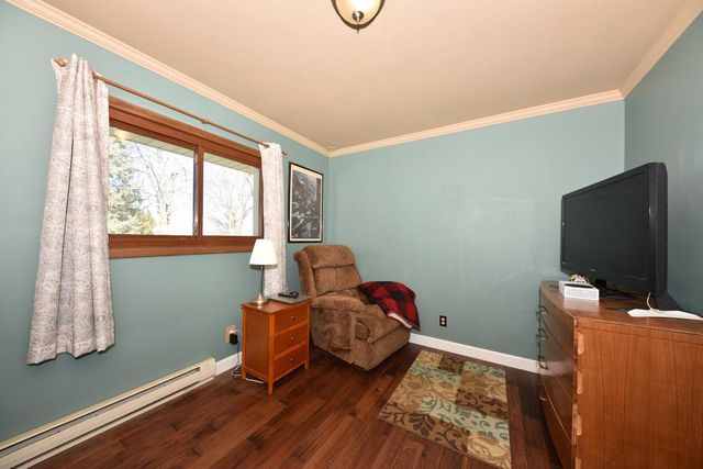 3551 S Woodland COURT, New Berlin, WI 53146