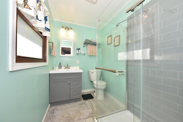 3551 S Woodland COURT, New Berlin, WI 53146