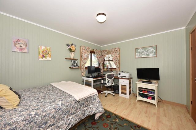 3551 S Woodland COURT, New Berlin, WI 53146