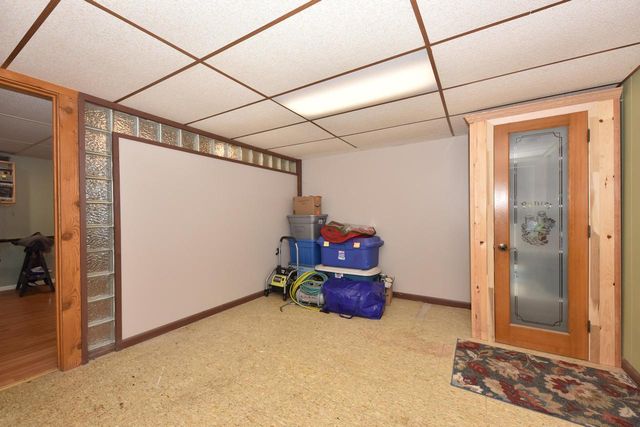 3551 S Woodland COURT, New Berlin, WI 53146