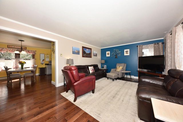 3551 S Woodland COURT, New Berlin, WI 53146