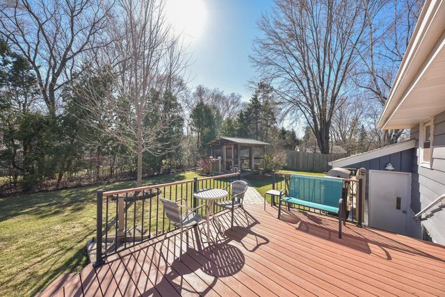 3551 S Woodland COURT, New Berlin, WI 53146