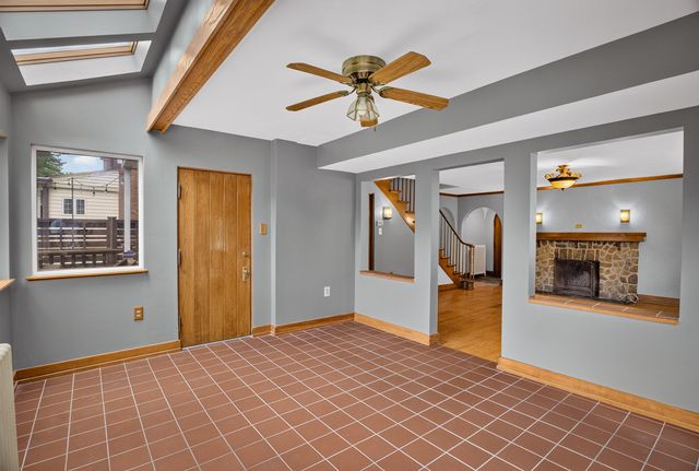61 Roycroft AVENUE, Mt Lebanon, PA 15228