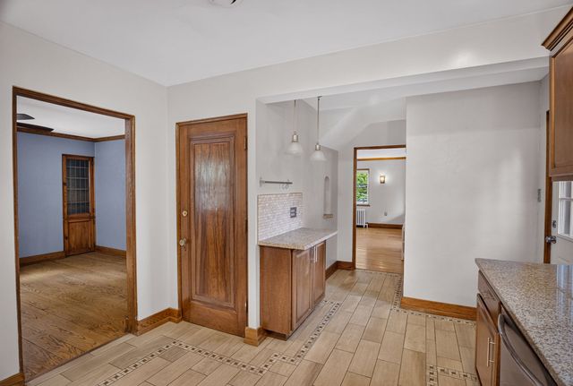 61 Roycroft AVENUE, Mt Lebanon, PA 15228