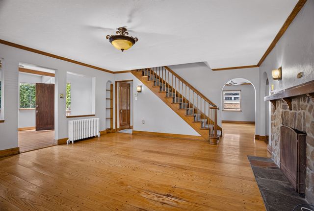 61 Roycroft AVENUE, Mt Lebanon, PA 15228