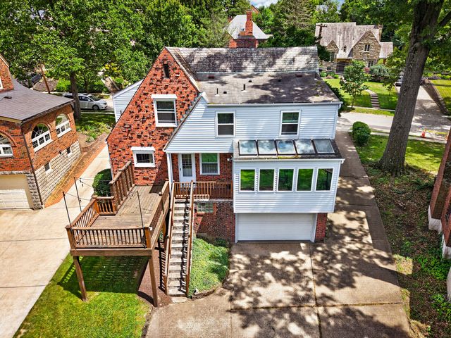 61 Roycroft AVENUE, Mt Lebanon, PA 15228