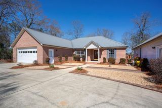 245 Cove Dr, Abbeville, AL 36310