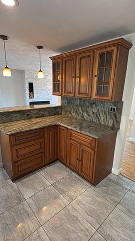 39 Westport Rd, Worcester, MA 01605