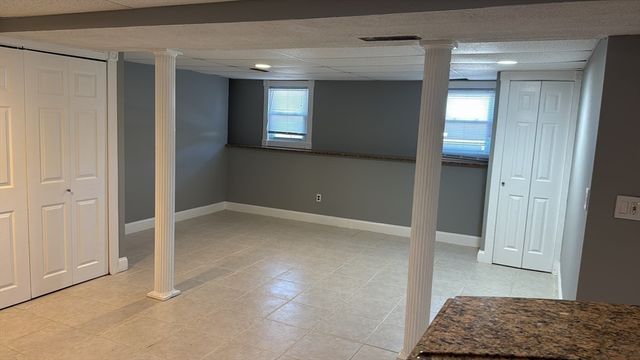 39 Westport Rd, Worcester, MA 01605