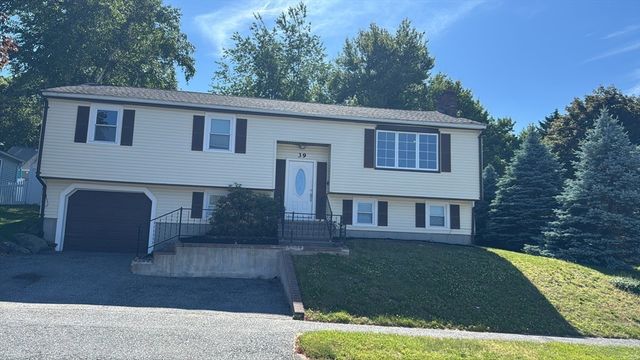 39 Westport Rd, Worcester, MA 01605