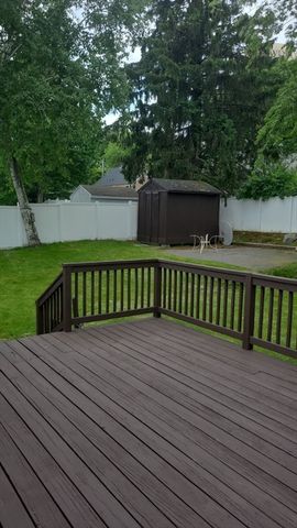39 Westport Rd, Worcester, MA 01605
