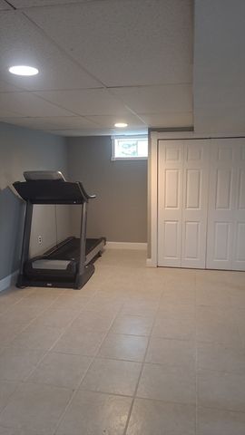39 Westport Rd, Worcester, MA 01605