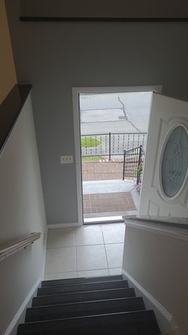 39 Westport Rd, Worcester, MA 01605