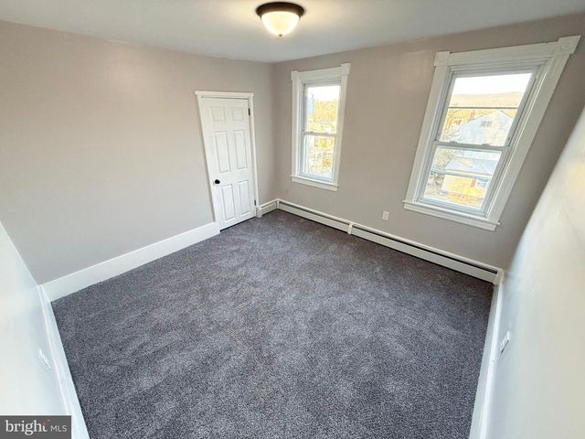 207 S SAINT JOHN ST, Schuylkill Haven, PA 17972