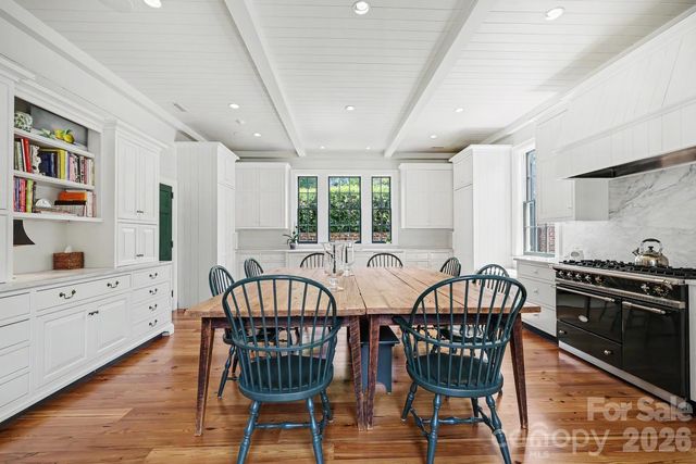 1401 Queens Road W, Charlotte, NC 28207