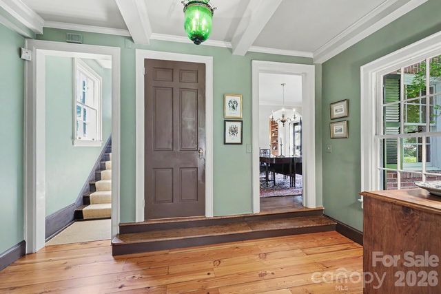 1401 Queens Road W, Charlotte, NC 28207