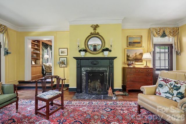 1401 Queens Road W, Charlotte, NC 28207
