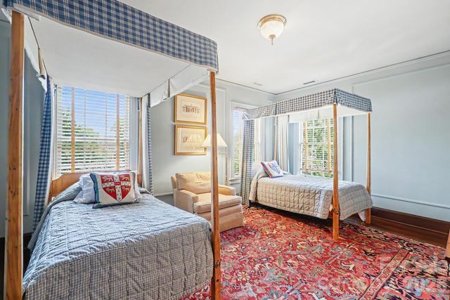 1401 Queens Road W, Charlotte, NC 28207