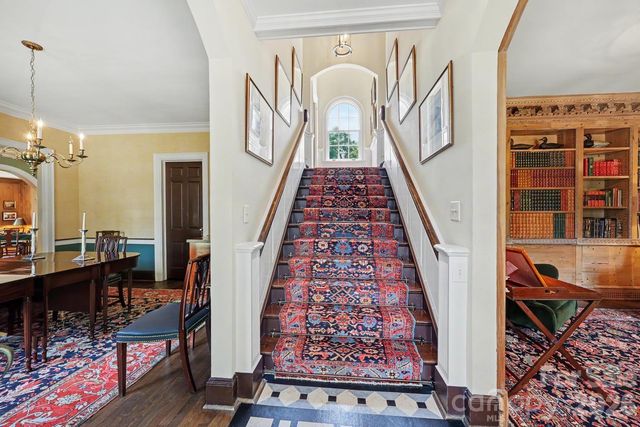 1401 Queens Road W, Charlotte, NC 28207