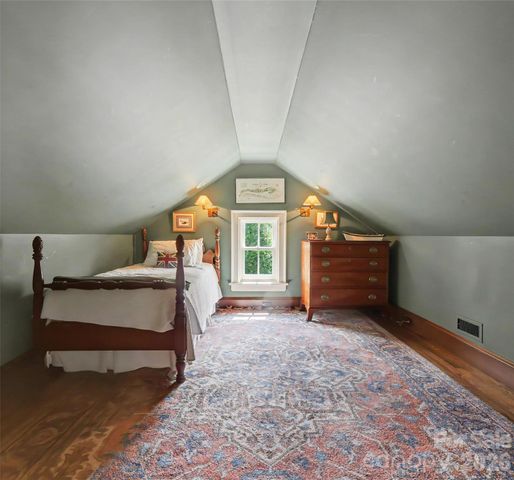 1401 Queens Road W, Charlotte, NC 28207