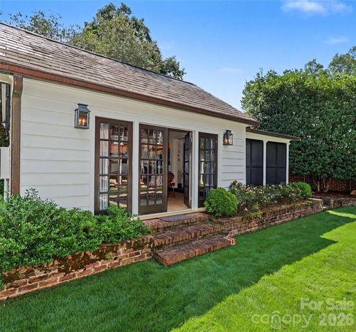 1401 Queens Road W, Charlotte, NC 28207
