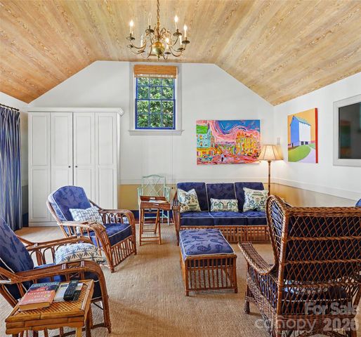 1401 Queens Road W, Charlotte, NC 28207