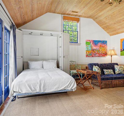 1401 Queens Road W, Charlotte, NC 28207