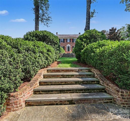 1401 Queens Road W, Charlotte, NC 28207