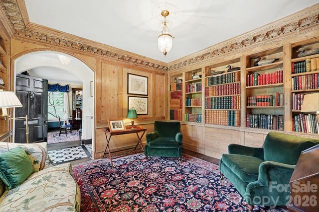 1401 Queens Road W, Charlotte, NC 28207