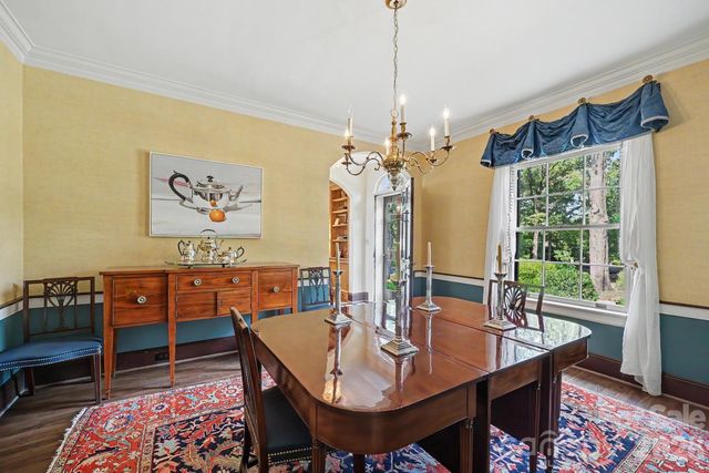 1401 Queens Road W, Charlotte, NC 28207