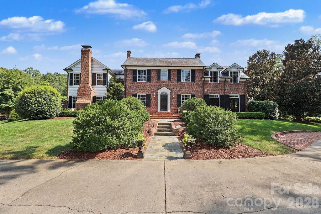 1401 Queens Road W, Charlotte, NC 28207