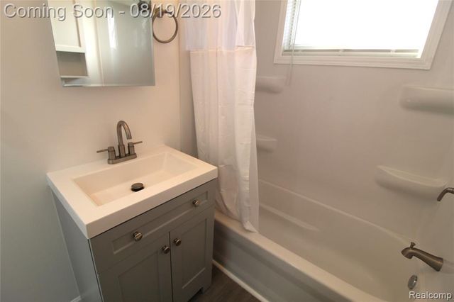 14622-14624 Huron Street, Taylor, MI 48180
