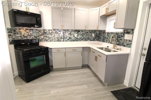 14622-14624 Huron Street, Taylor, MI 48180