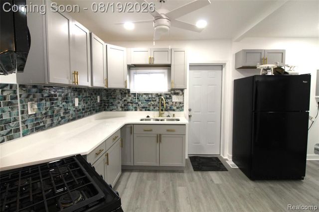 14622-14624 Huron Street, Taylor, MI 48180