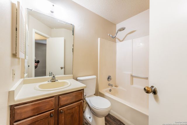 8927 Emerald Spring, San Antonio, TX 78250