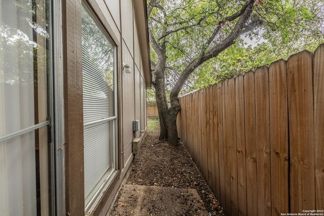 8927 Emerald Spring, San Antonio, TX 78250