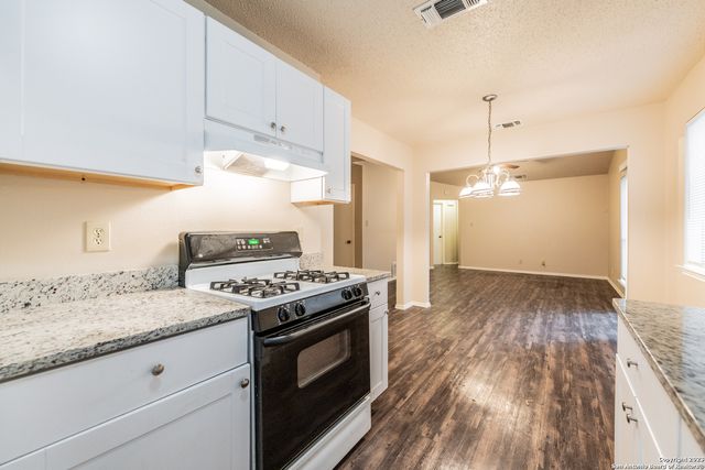 8927 Emerald Spring, San Antonio, TX 78250