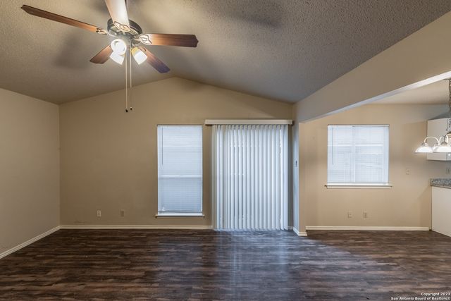 8927 Emerald Spring, San Antonio, TX 78250